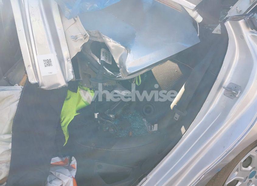 Photo 8 of 2012 Ford Focus SE (VIN 1FAHP3F27CL261725)