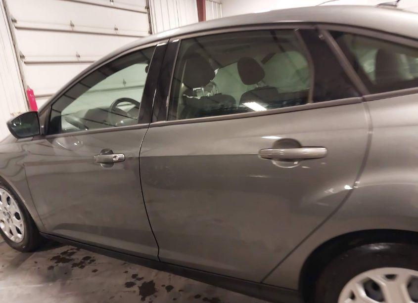 Photo 15 of 2012 Ford Focus SE (VIN 1FAHP3F27CL313077)