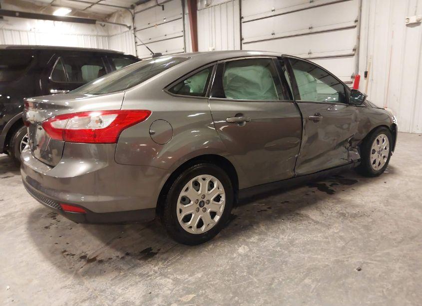 Photo 4 of 2012 Ford Focus SE (VIN 1FAHP3F27CL313077)