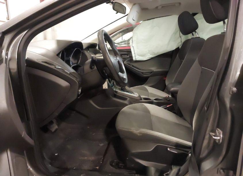 Photo 5 of 2012 Ford Focus SE (VIN 1FAHP3F27CL313077)