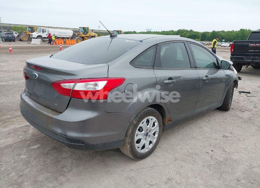 Photo 4 of 2012 Ford Focus SE (VIN 1FAHP3F27CL319509)