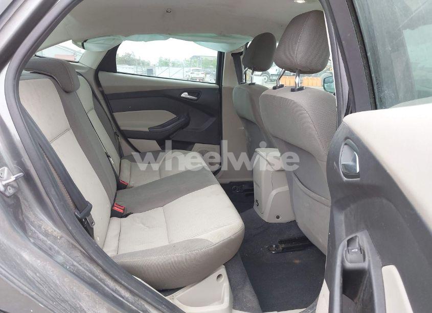 Photo 8 of 2012 Ford Focus SE (VIN 1FAHP3F27CL319509)