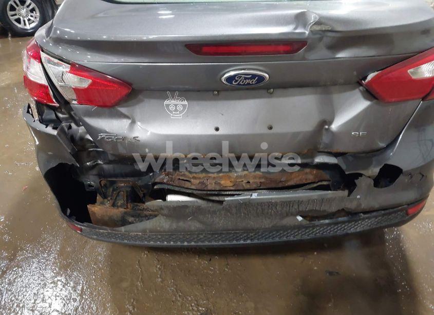 Photo 6 of 2012 Ford Focus SE (VIN 1FAHP3F27CL354017)