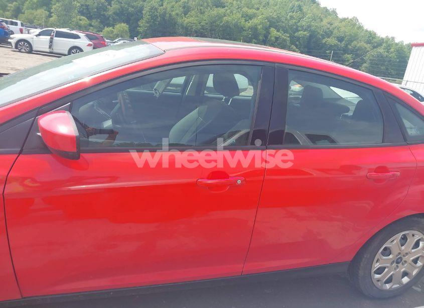 Photo 15 of 2012 Ford Focus SE (VIN 1FAHP3F27CL414653)