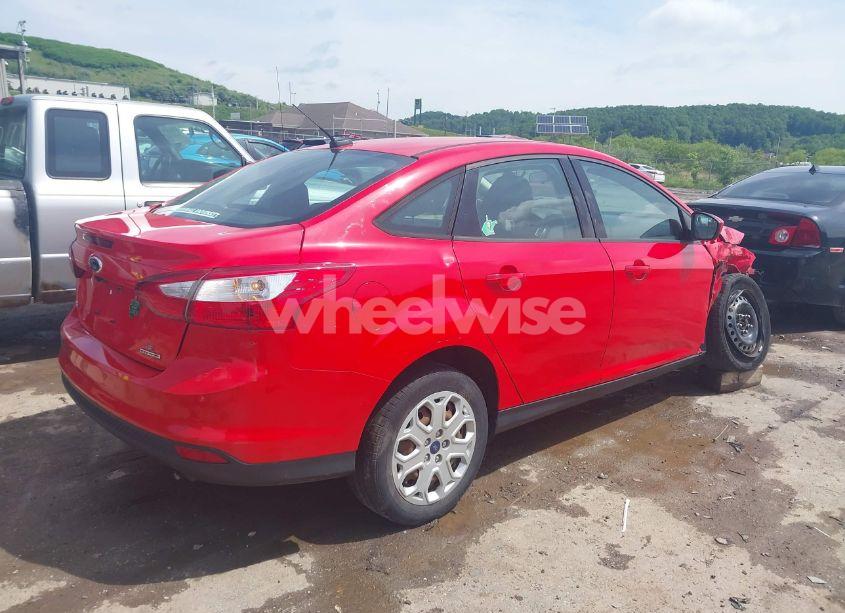 Photo 4 of 2012 Ford Focus SE (VIN 1FAHP3F27CL414653)