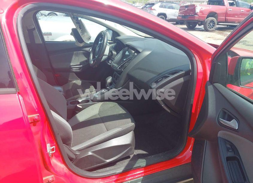 Photo 5 of 2012 Ford Focus SE (VIN 1FAHP3F27CL414653)
