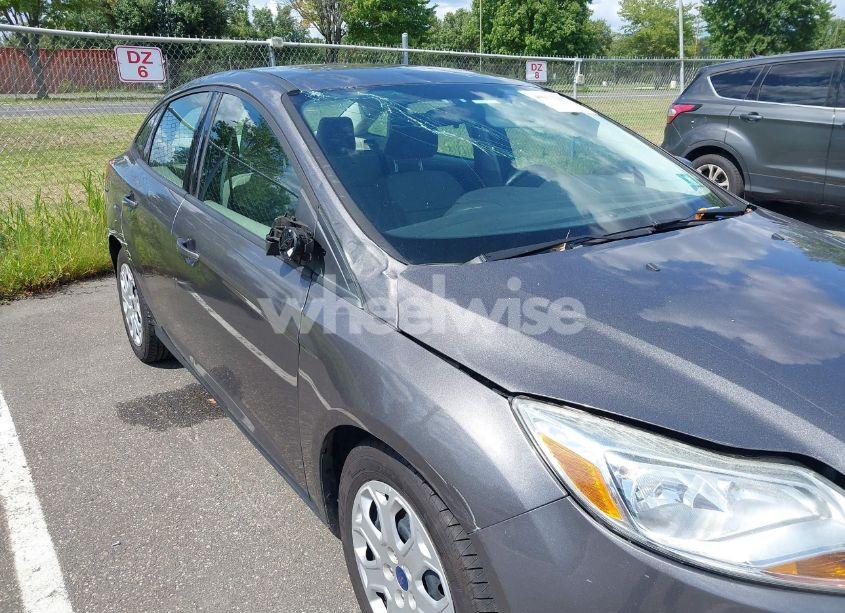 Photo 6 of 2012 Ford Focus SE (VIN 1FAHP3F27CL460371)