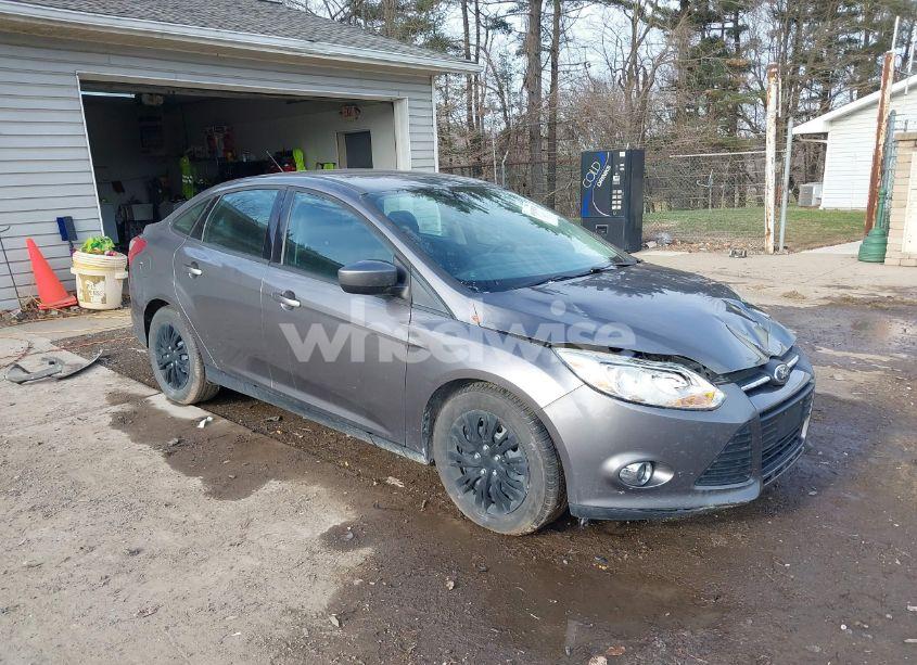 2012 Ford Focus SE (VIN 1FAHP3F27CL464968) main photo