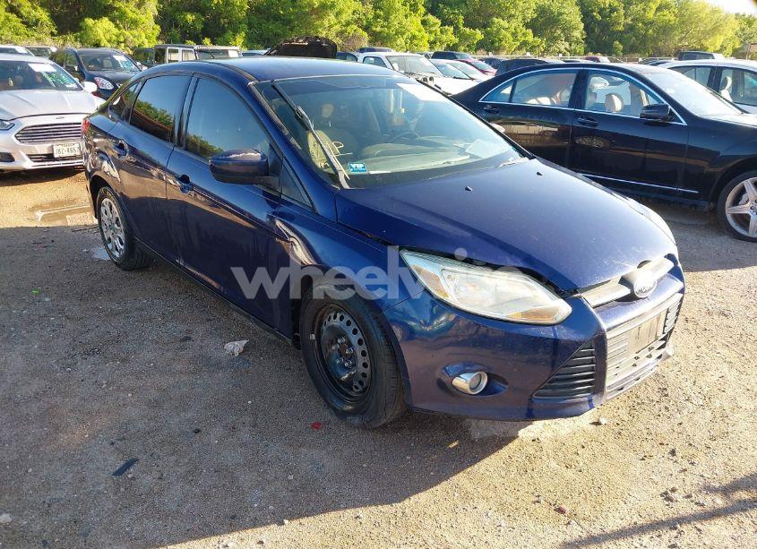 2012 Ford Focus SE (VIN 1FAHP3F28CL126091) main photo