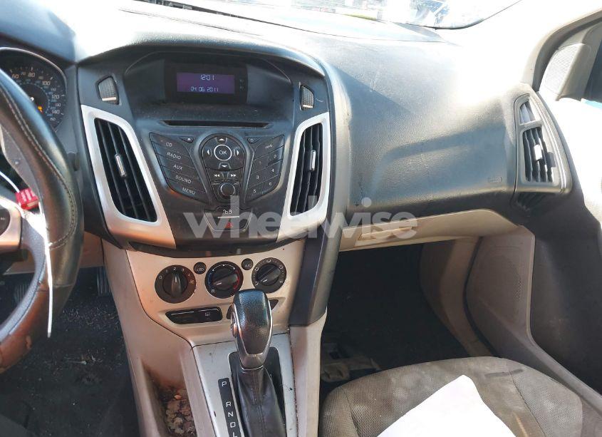 Photo 12 of 2012 Ford Focus SE (VIN 1FAHP3F28CL126091)