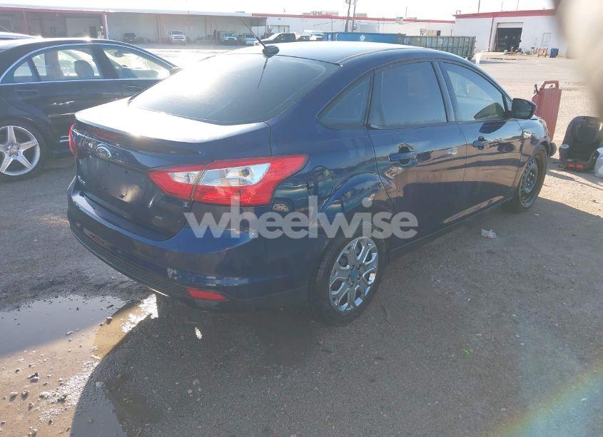Photo 4 of 2012 Ford Focus SE (VIN 1FAHP3F28CL126091)