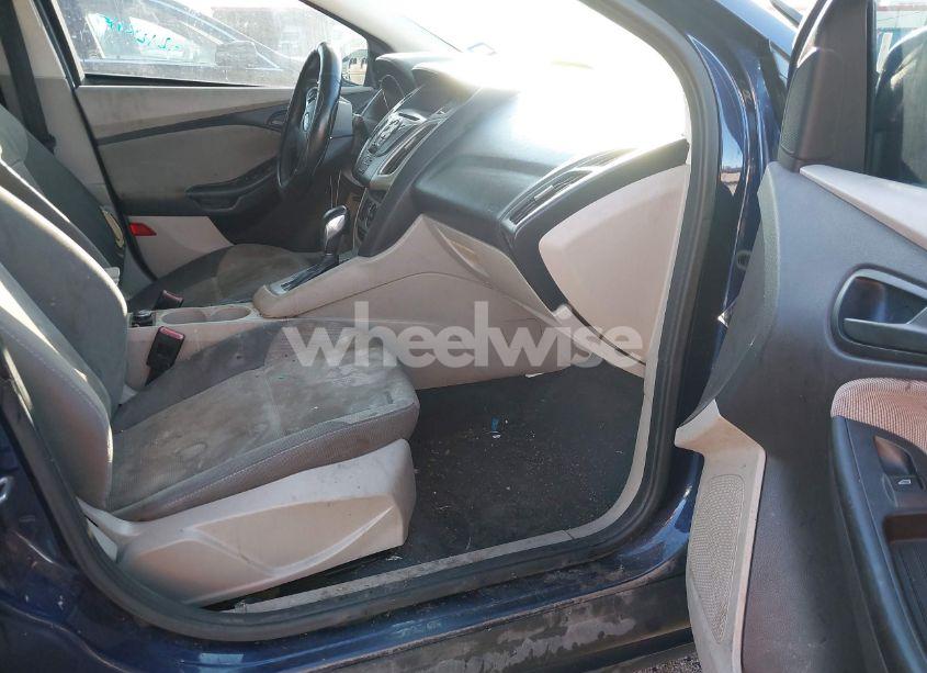 Photo 5 of 2012 Ford Focus SE (VIN 1FAHP3F28CL126091)