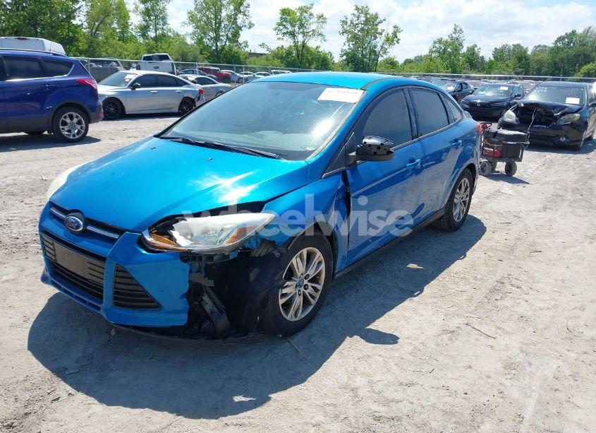 Photo 2 of 2012 Ford Focus SE (VIN 1FAHP3F28CL167157)