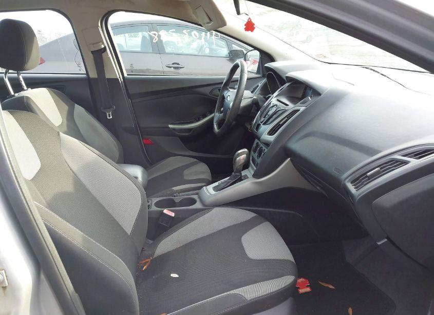 Photo 5 of 2012 Ford Focus SE (VIN 1FAHP3F28CL181009)