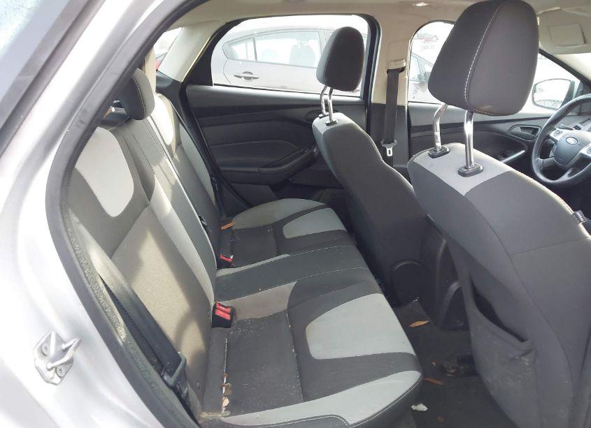 Photo 8 of 2012 Ford Focus SE (VIN 1FAHP3F28CL181009)