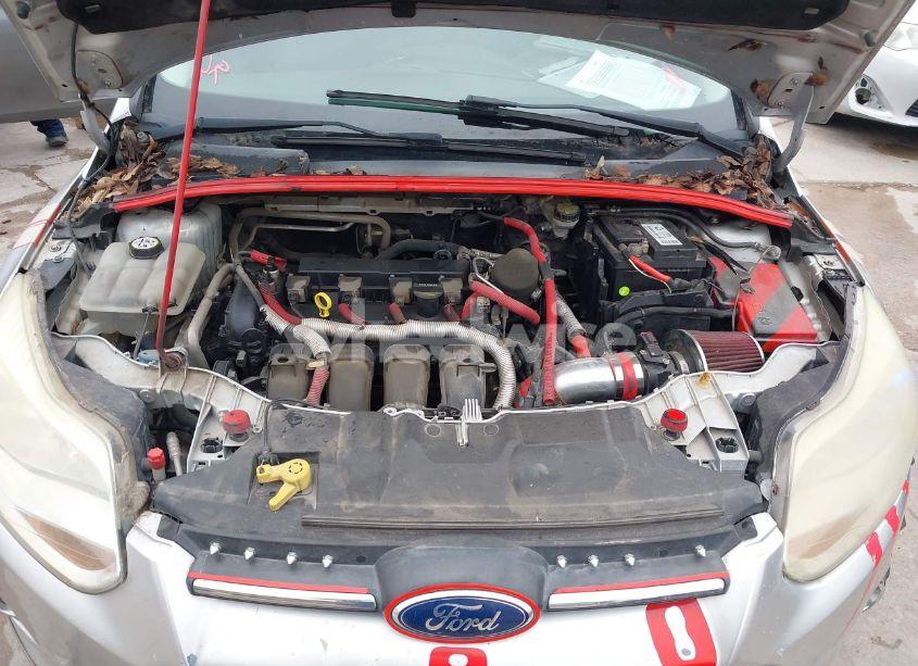 Photo 10 of 2012 Ford Focus SE (VIN 1FAHP3F28CL183374)