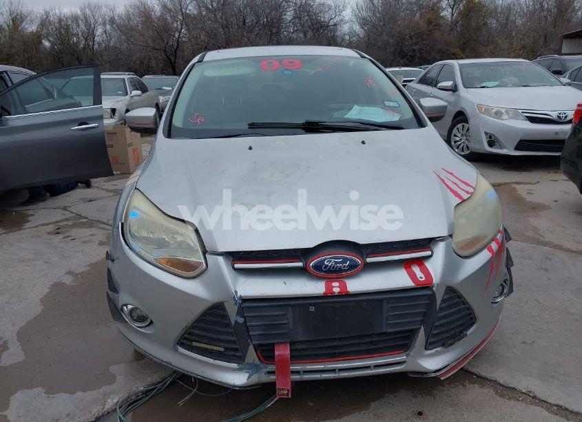 Photo 6 of 2012 Ford Focus SE (VIN 1FAHP3F28CL183374)