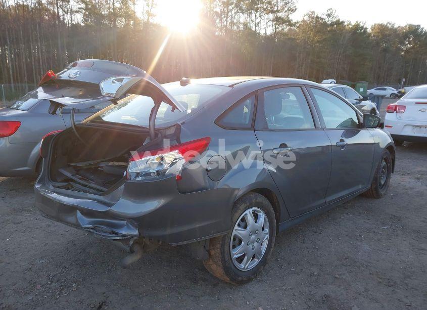 Photo 4 of 2012 Ford Focus SE (VIN 1FAHP3F28CL211304)