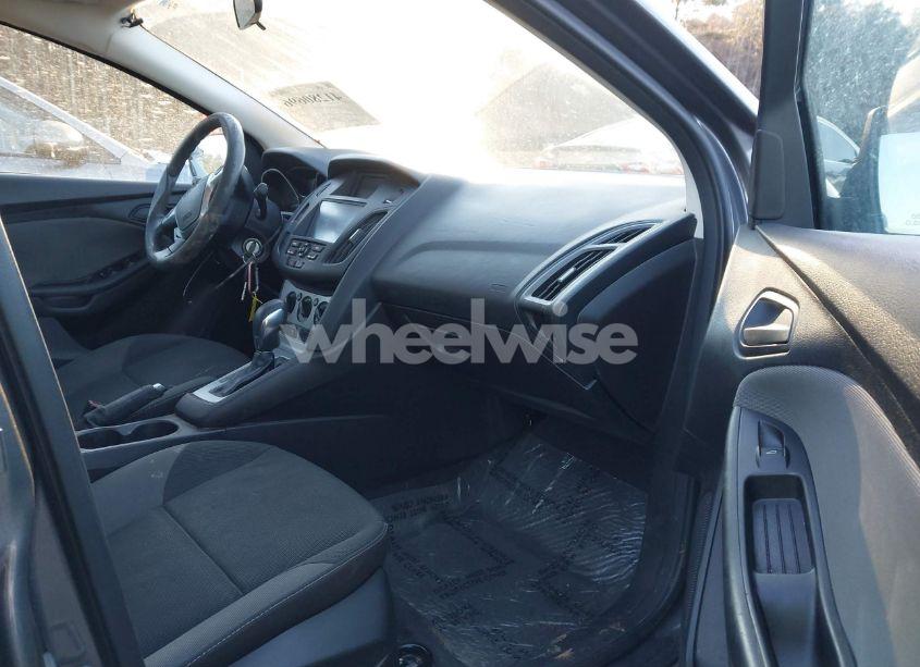 Photo 5 of 2012 Ford Focus SE (VIN 1FAHP3F28CL211304)