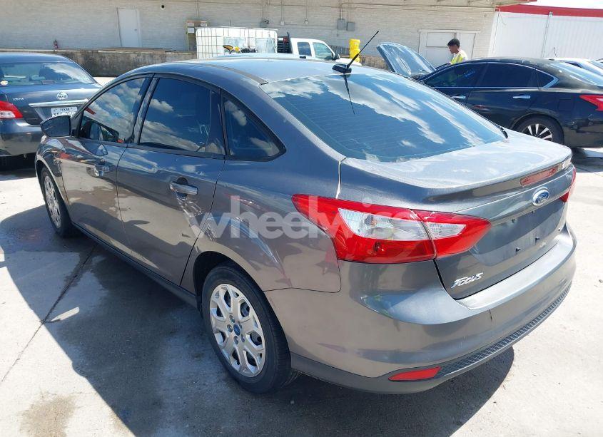 Photo 3 of 2012 Ford Focus SE (VIN 1FAHP3F28CL211898)