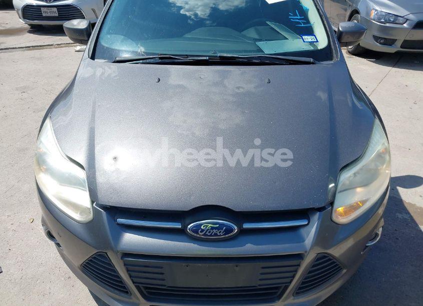 Photo 6 of 2012 Ford Focus SE (VIN 1FAHP3F28CL211898)