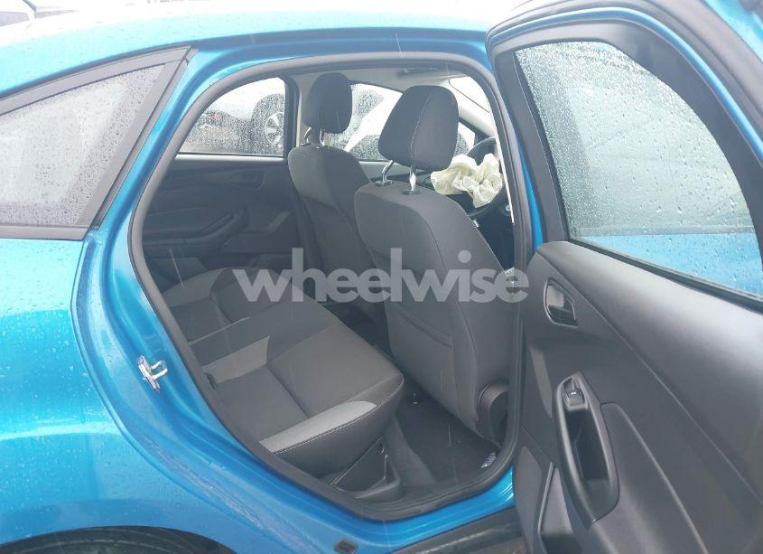 Photo 8 of 2012 Ford Focus SE (VIN 1FAHP3F28CL239104)