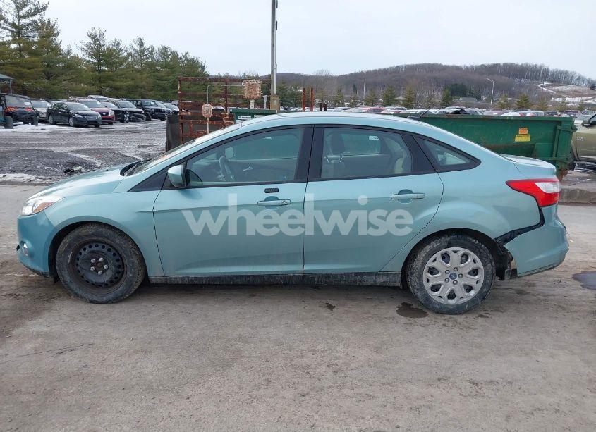 Photo 15 of 2012 Ford Focus SE (VIN 1FAHP3F28CL242360)