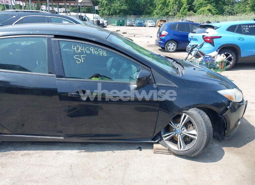 Photo 17 of 2012 Ford Focus SE (VIN 1FAHP3F28CL255965)