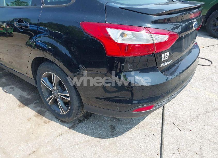 Photo 19 of 2012 Ford Focus SE (VIN 1FAHP3F28CL255965)