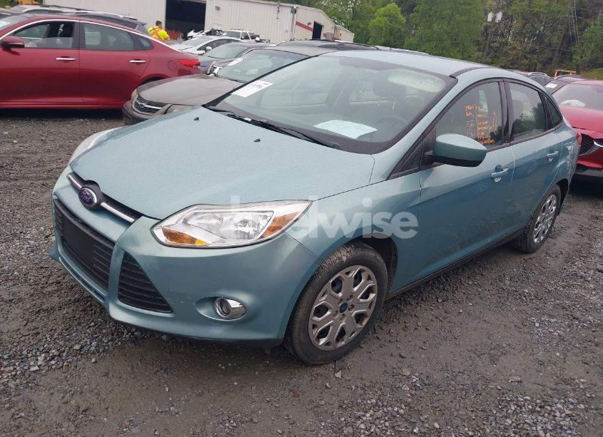Photo 2 of 2012 Ford Focus SE (VIN 1FAHP3F28CL287654)