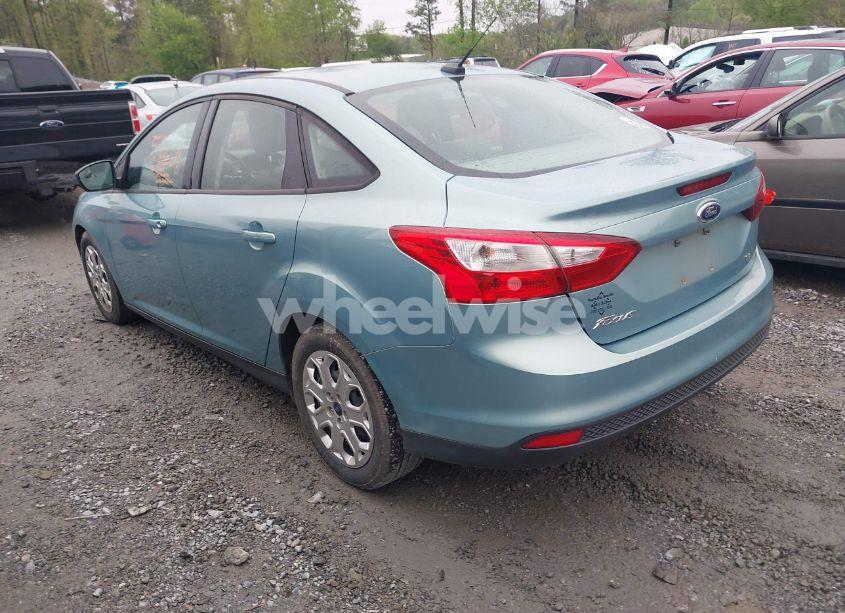 Photo 3 of 2012 Ford Focus SE (VIN 1FAHP3F28CL287654)
