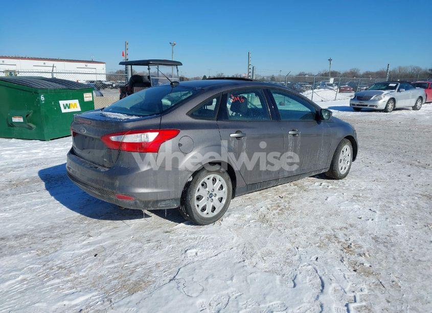 Photo 4 of 2012 Ford Focus SE (VIN 1FAHP3F28CL309376)