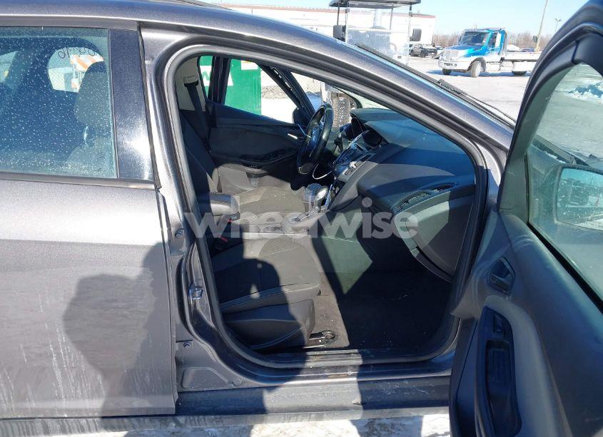 Photo 5 of 2012 Ford Focus SE (VIN 1FAHP3F28CL309376)