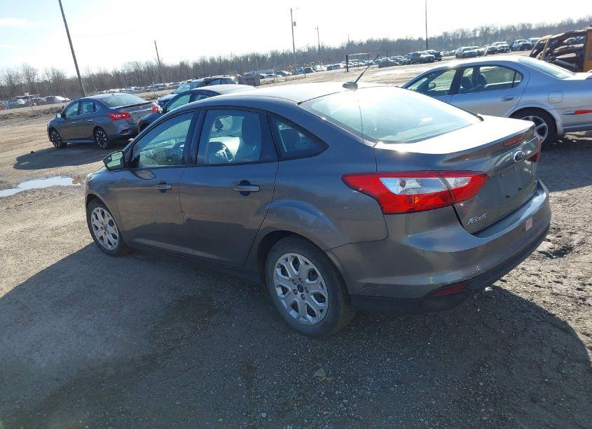 Photo 3 of 2012 Ford Focus SE (VIN 1FAHP3F28CL310043)