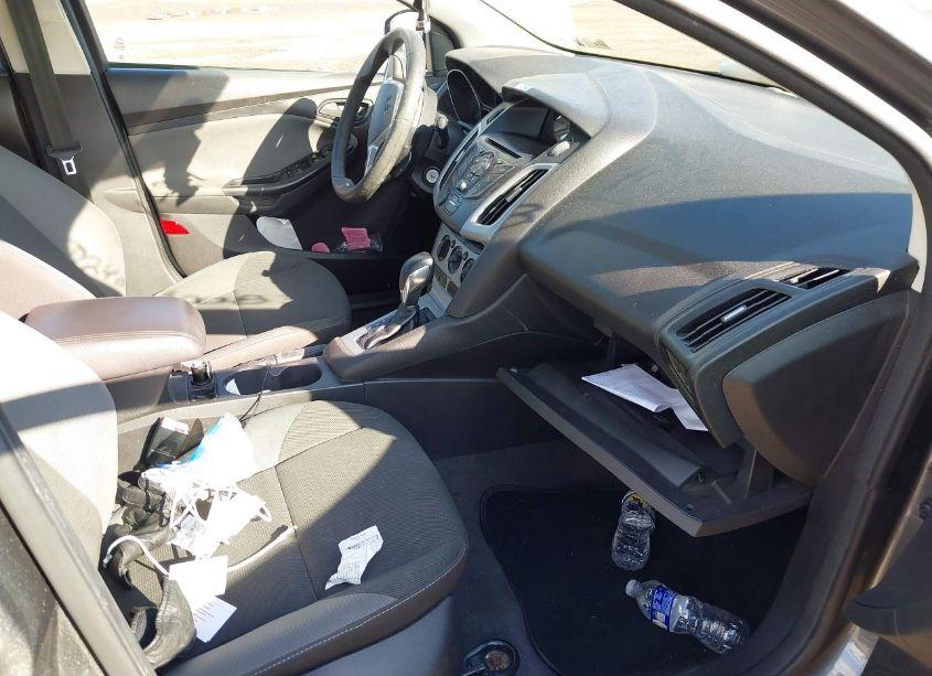 Photo 5 of 2012 Ford Focus SE (VIN 1FAHP3F28CL310043)