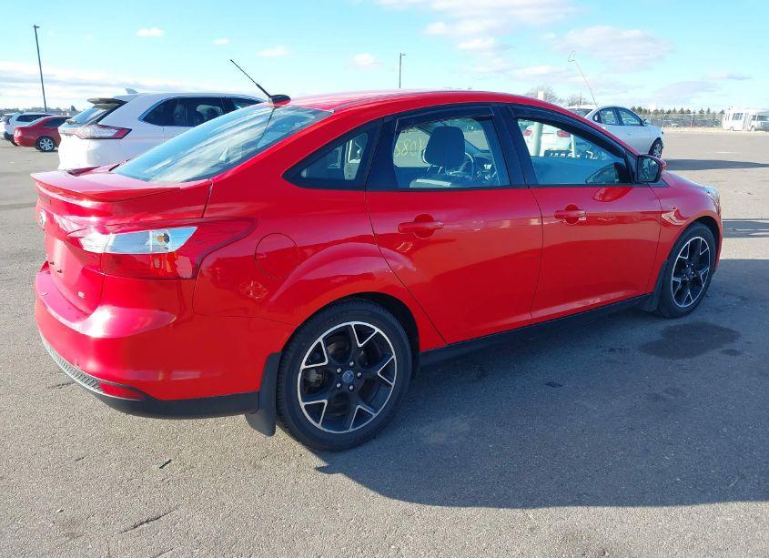 Photo 4 of 2012 Ford Focus SE (VIN 1FAHP3F28CL324279)