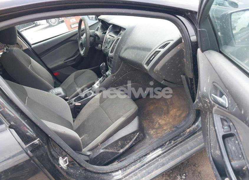 Photo 5 of 2012 Ford Focus SE (VIN 1FAHP3F28CL361932)