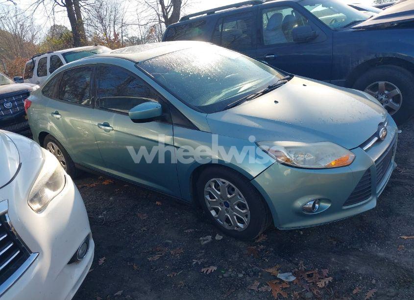 2012 Ford Focus SE (VIN 1FAHP3F28CL413155) main photo