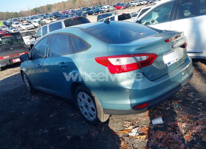 Photo 3 of 2012 Ford Focus SE (VIN 1FAHP3F28CL413155)