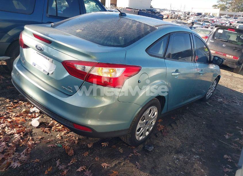 Photo 4 of 2012 Ford Focus SE (VIN 1FAHP3F28CL413155)