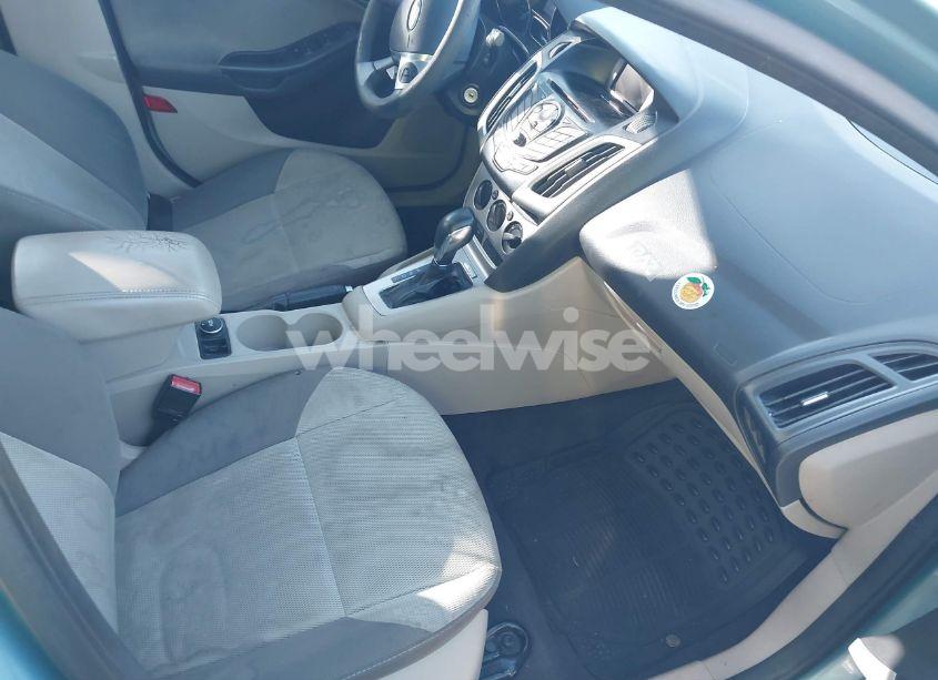 Photo 5 of 2012 Ford Focus SE (VIN 1FAHP3F28CL413155)