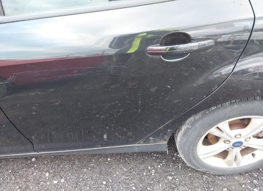 Photo 14 of 2012 Ford Focus SE (VIN 1FAHP3F28CL442378)