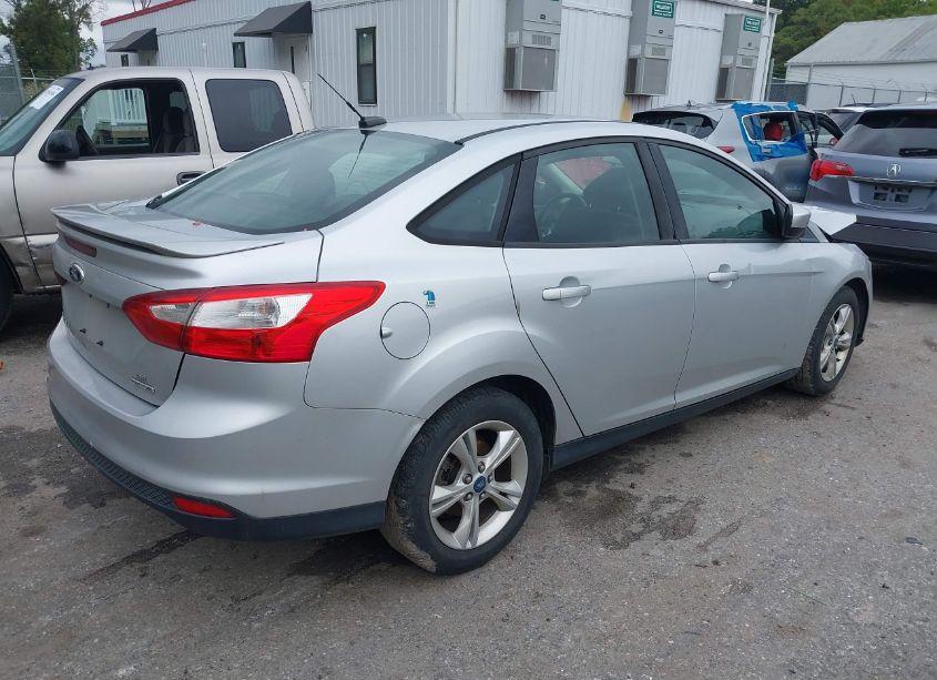 Photo 4 of 2012 Ford Focus SE (VIN 1FAHP3F28CL444714)