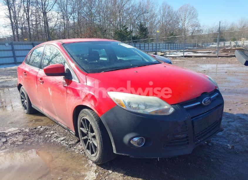 2012 Ford Focus SE (VIN 1FAHP3F28CL447922) main photo