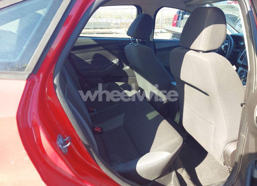 Photo 8 of 2012 Ford Focus SE (VIN 1FAHP3F28CL447922)