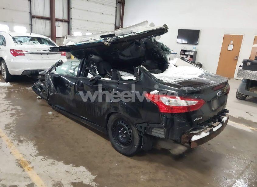 Photo 3 of 2012 Ford Focus SE (VIN 1FAHP3F28CL455101)