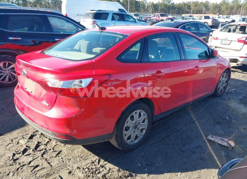 Photo 4 of 2012 Ford Focus SE (VIN 1FAHP3F28CL461383)