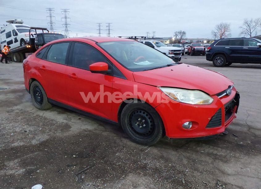2012 Ford Focus SE (VIN 1FAHP3F29CL113544) main photo