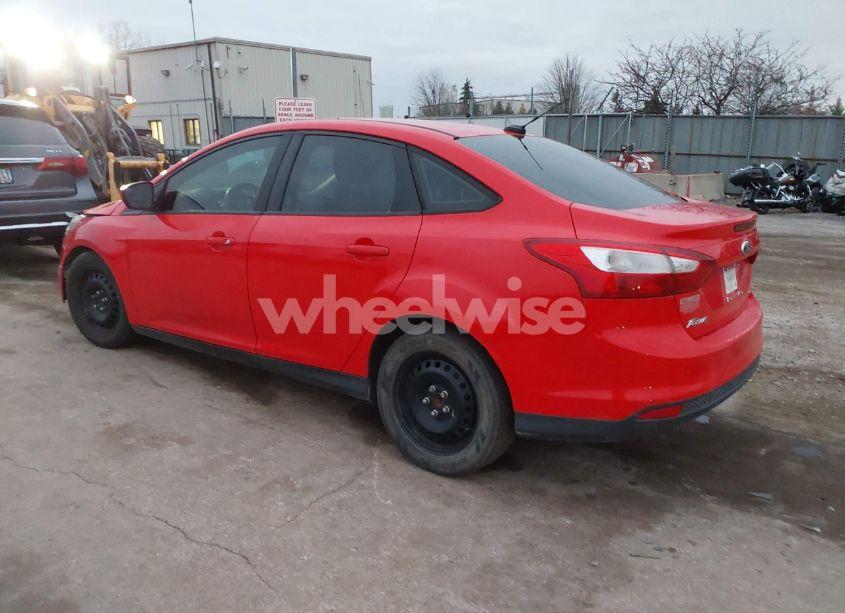 Photo 3 of 2012 Ford Focus SE (VIN 1FAHP3F29CL113544)