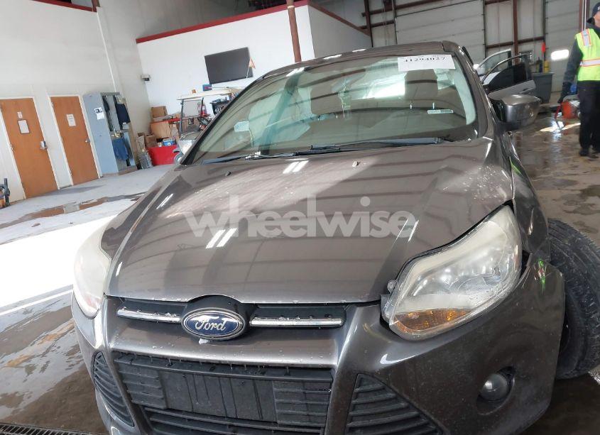 Photo 12 of 2012 Ford Focus SE (VIN 1FAHP3F29CL127055)